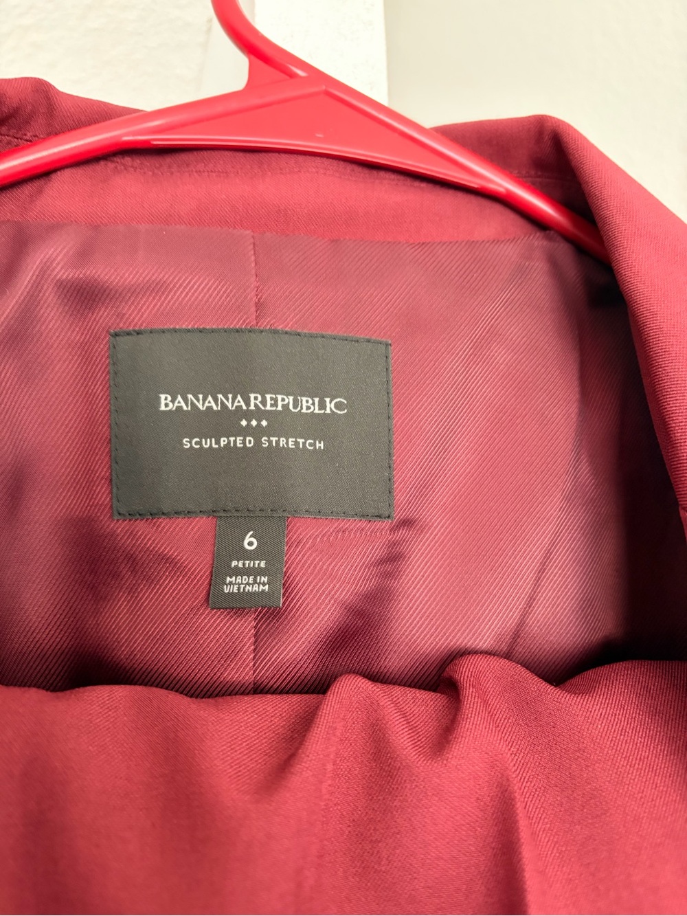 NWOT Women’s Suit from Banana Republic - Picture 3 of 5